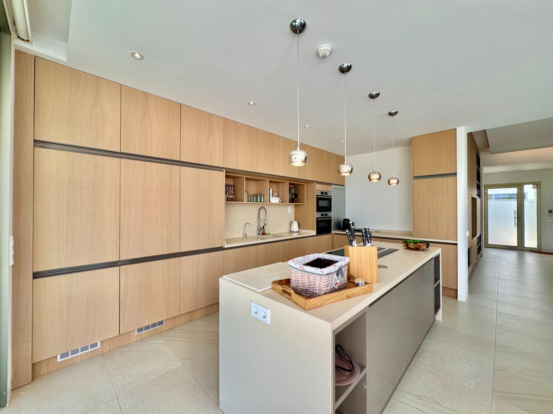 Garden in villa for sale in Orihuela