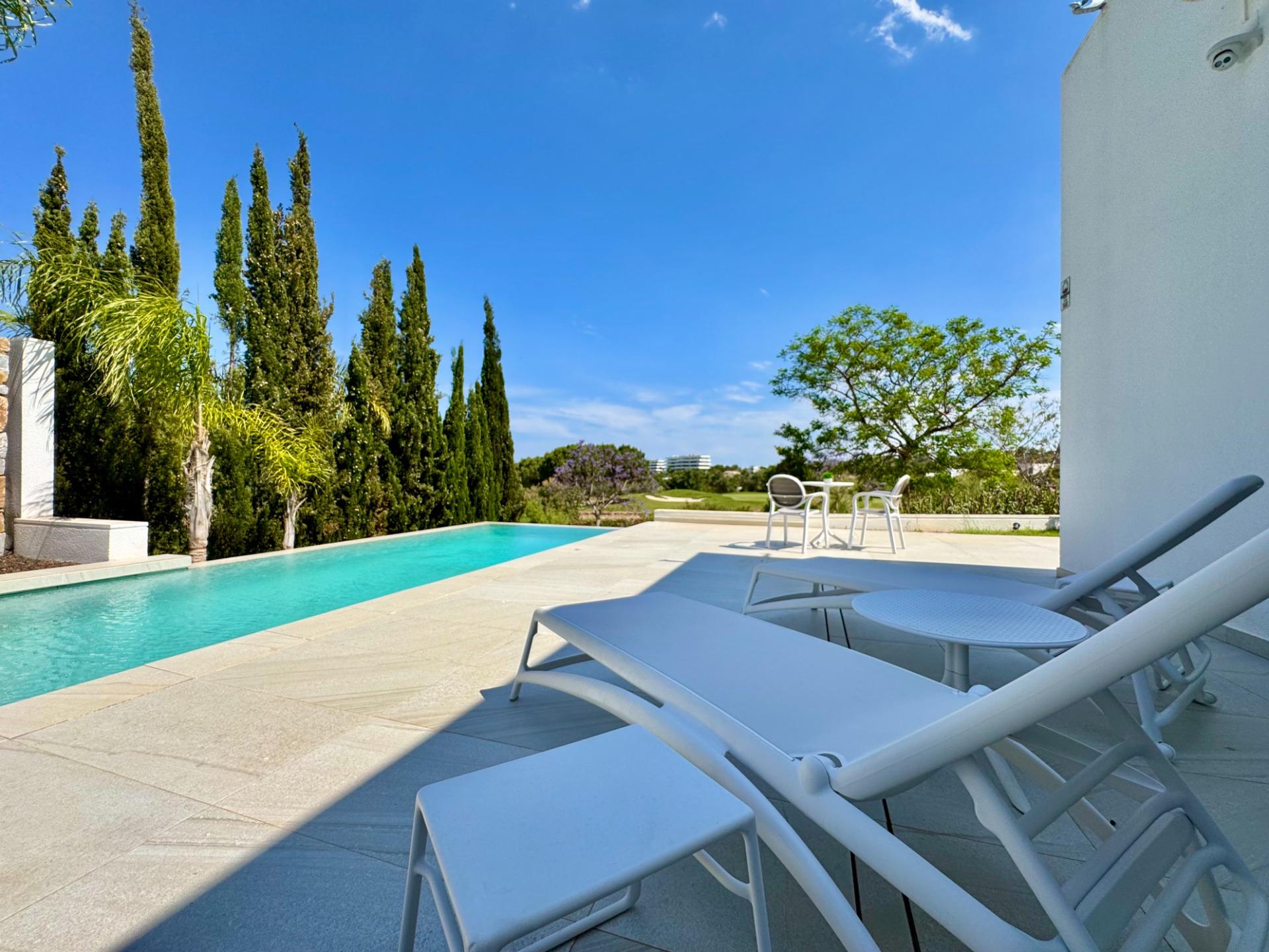 Bathroom in villa for sale in Orihuela