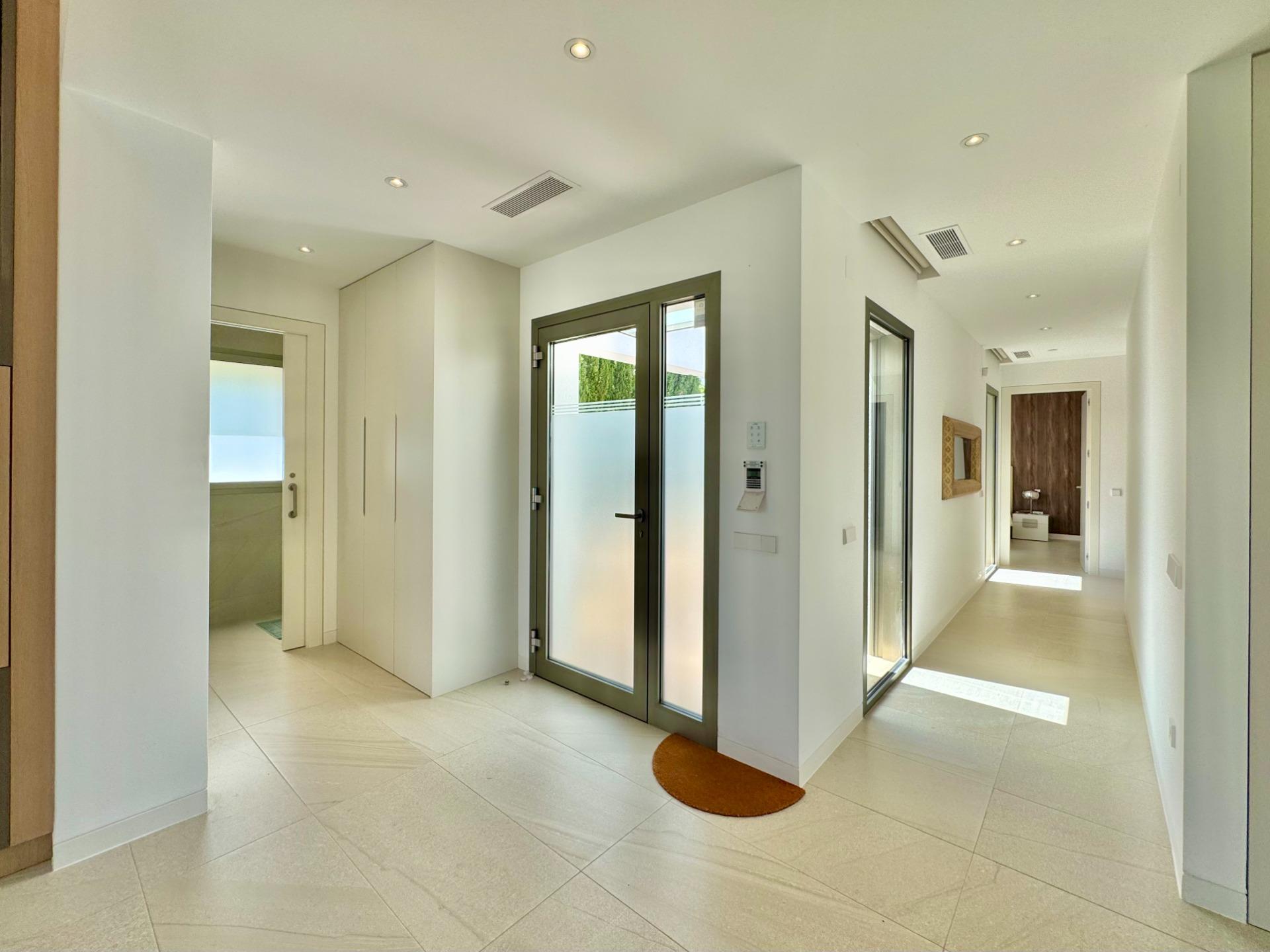 Dining area in villa for sale in Orihuela