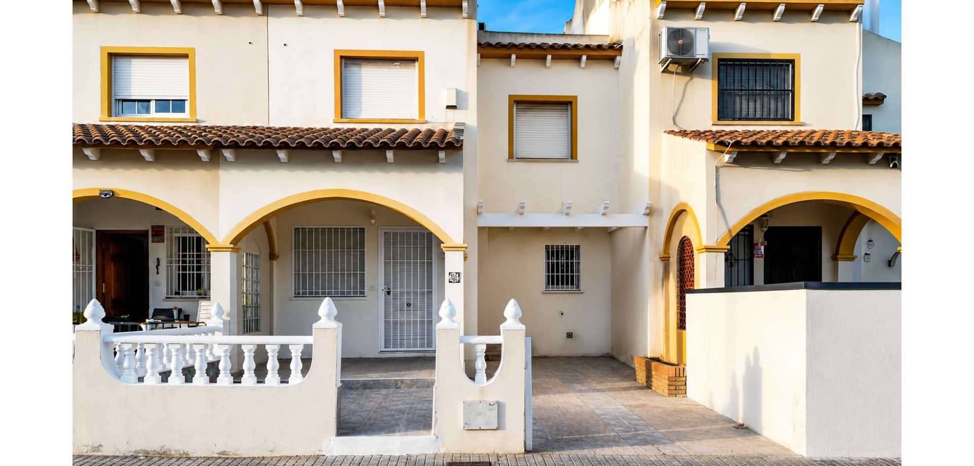 Dining area in terraced for sale in Orihuela Costa