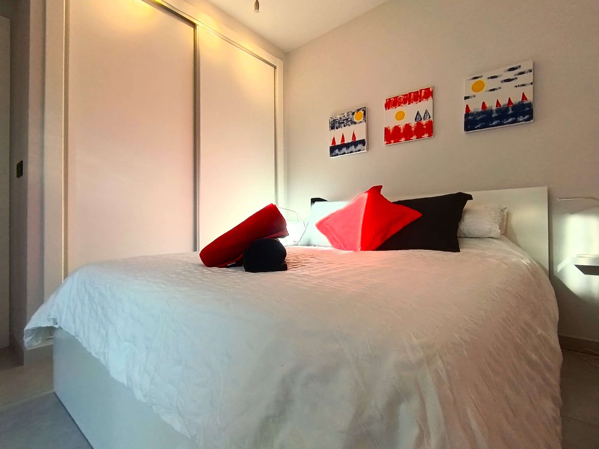 Master bedroom in apartment for sale in Algorfa