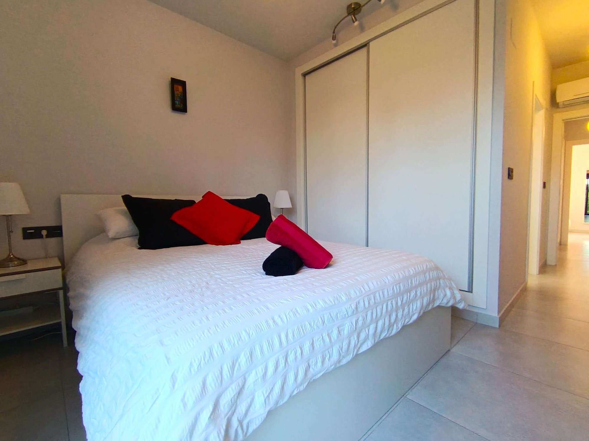 Master bedroom in apartment for sale in Algorfa