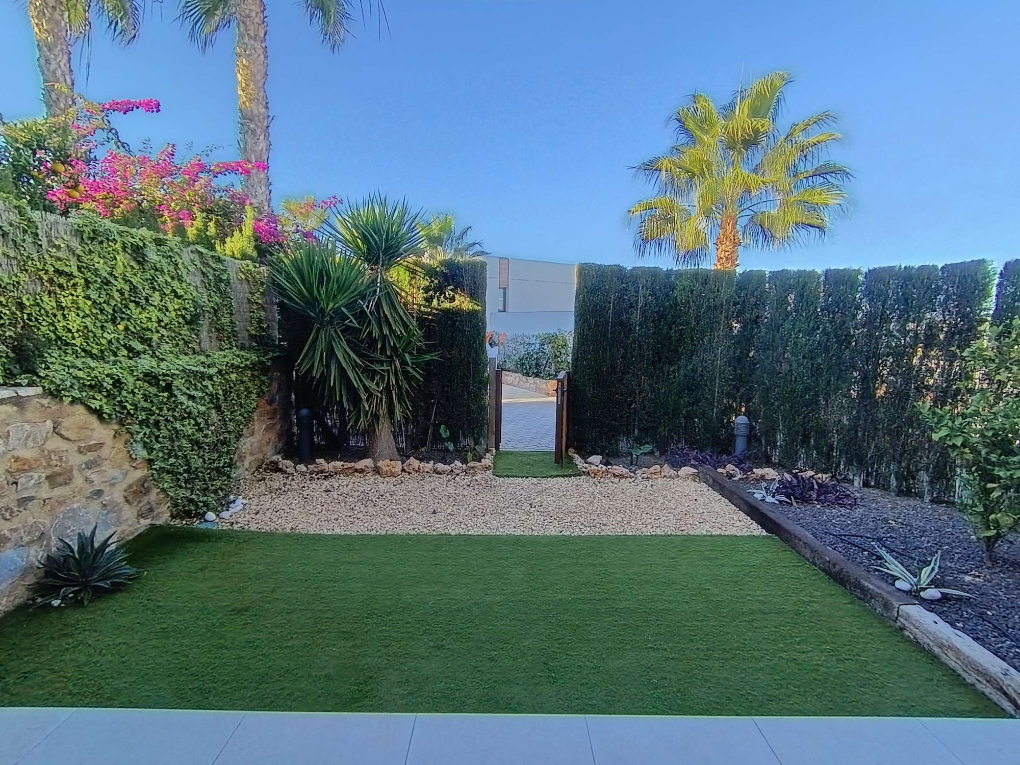 Bedroom in apartment for sale in Algorfa