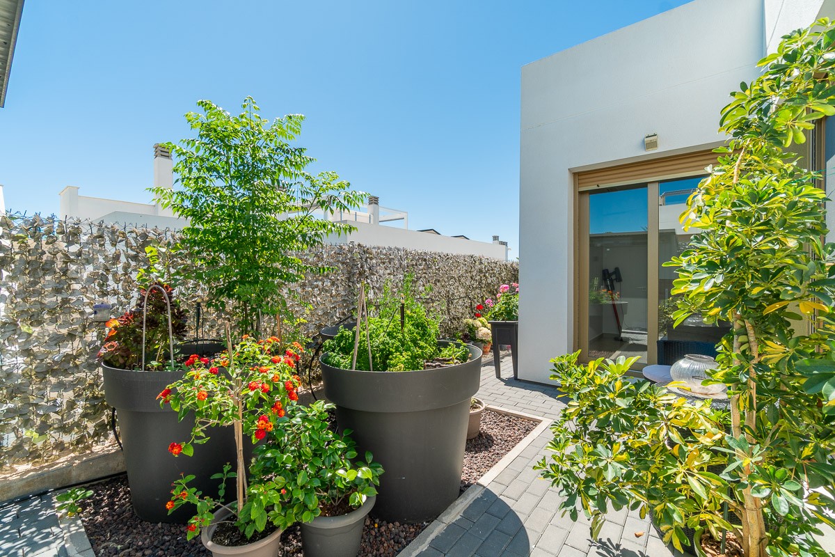 Dining area in villa for sale in Vistabella Golf Entre Naranjos
