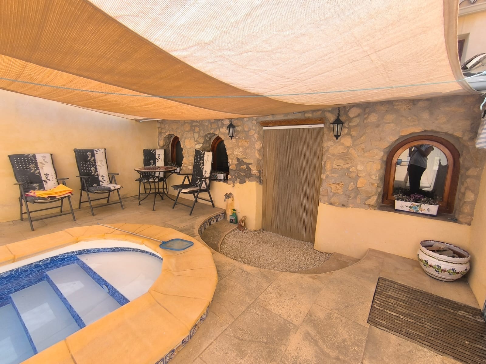 Villa Spazjuwa Madwar Ħaxixa bl-Istazzjon Pool u Vitti ta' Kunsillier