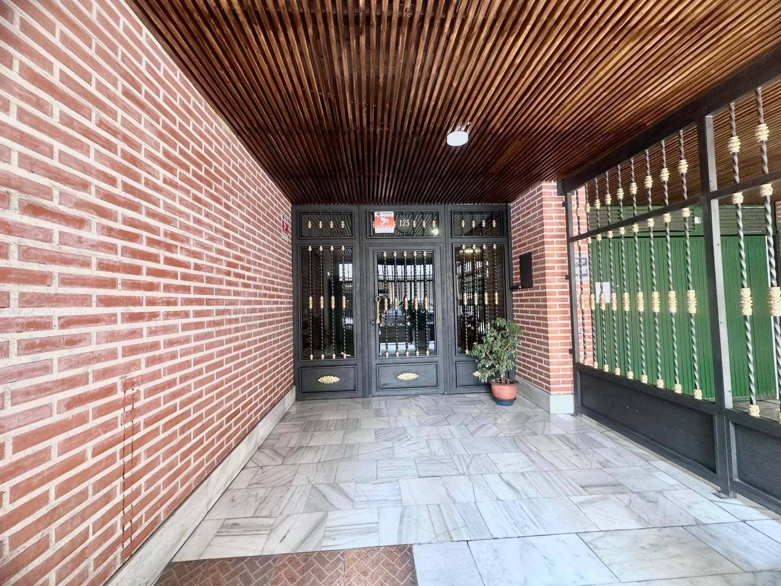 Dining area in apartment for sale in Torrevieja