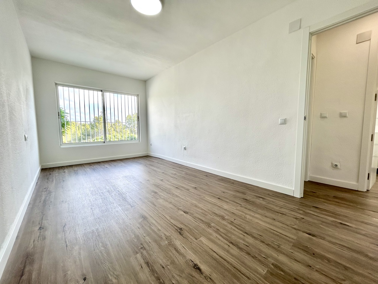 Master bedroom in apartment for sale in Villamartin