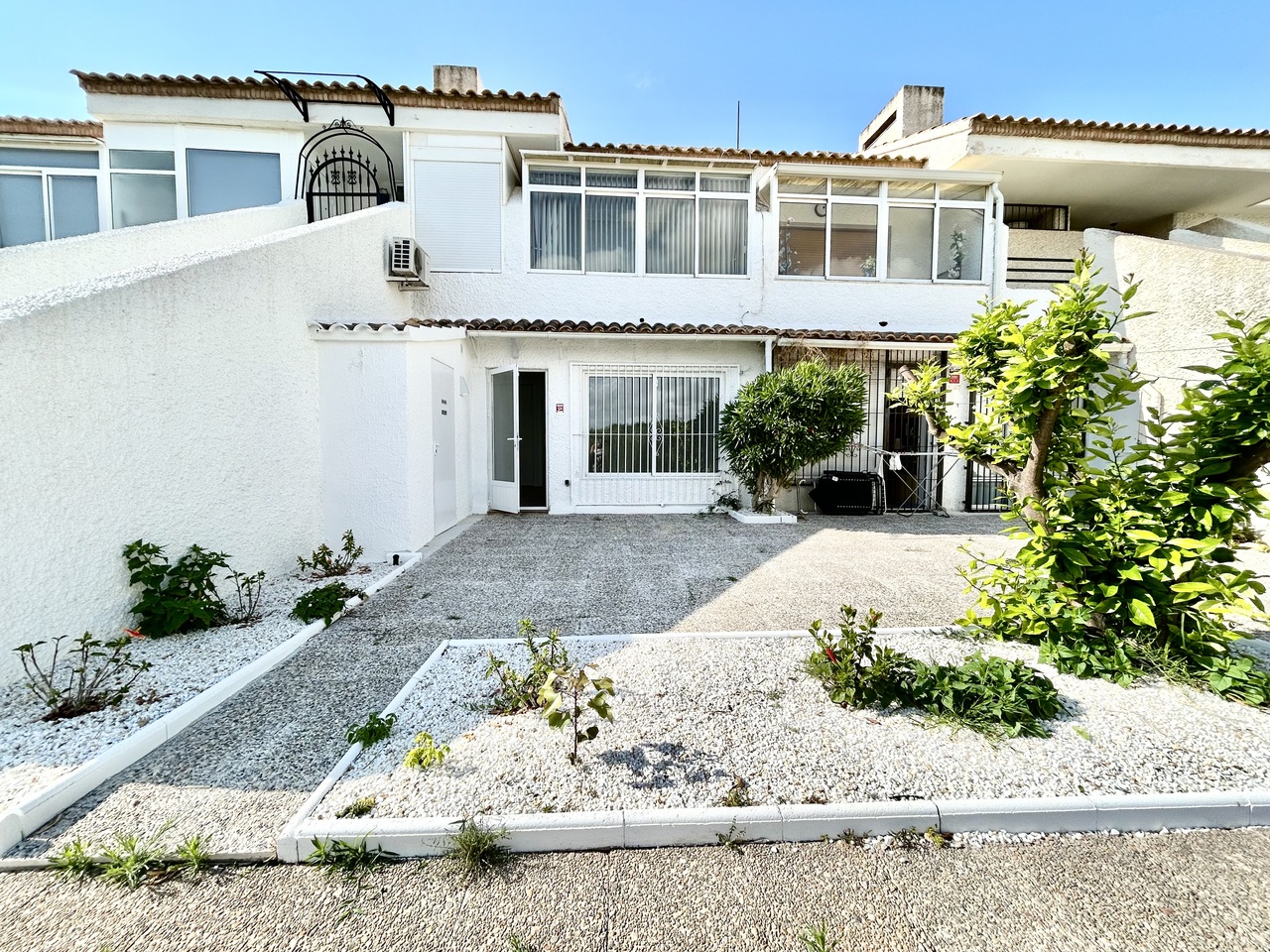 Terrace in apartment for sale in Villamartin