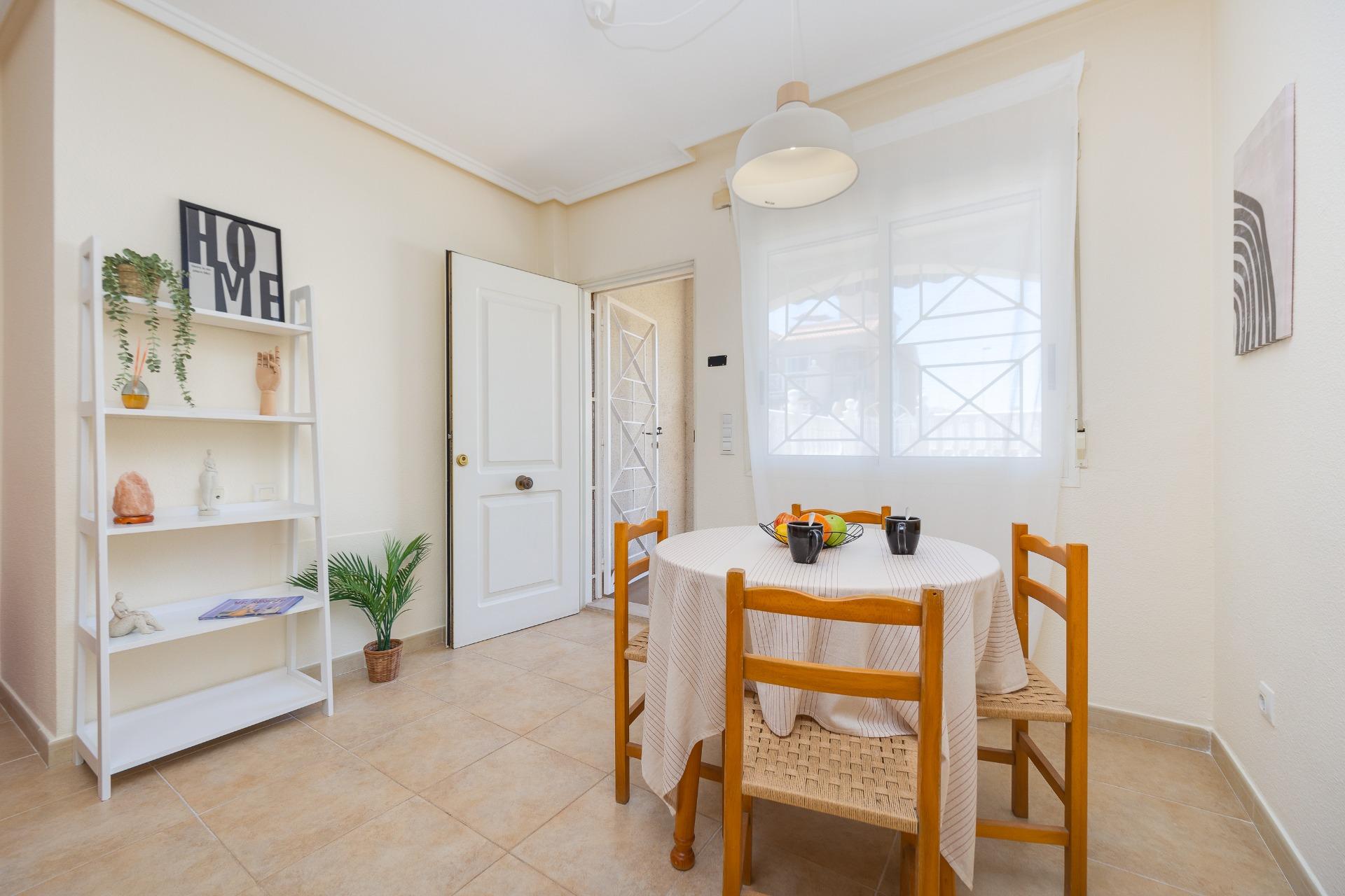 Garden in bungalow for sale in Torrevieja