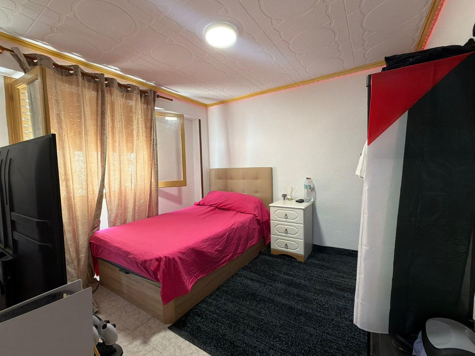 Bedroom in apartment for sale in Almoradi