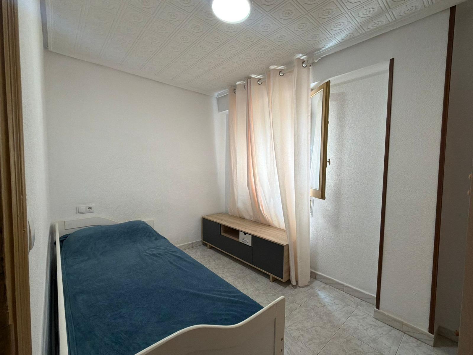 Master bedroom in apartment for sale in Almoradi