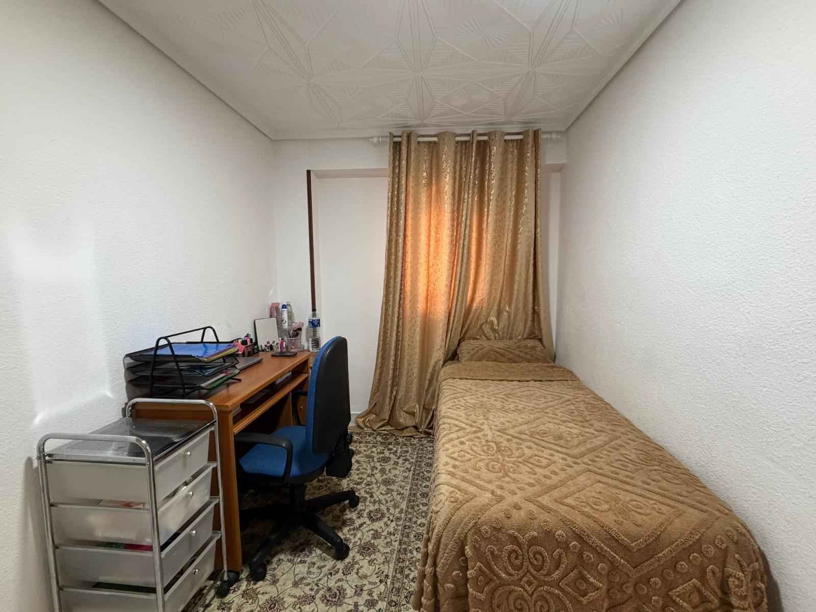 Bedroom in apartment for sale in Almoradi