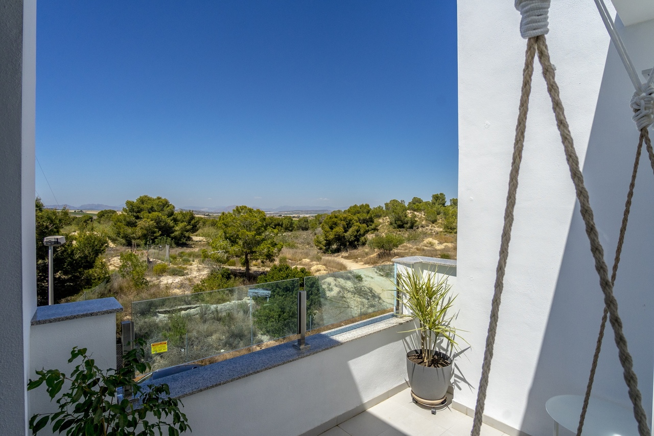 Exterior view in terraced for sale in Villamartin