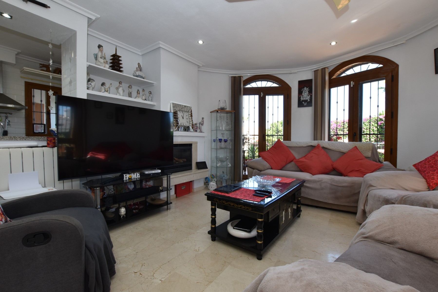 Living room in villa for sale in Algorfa