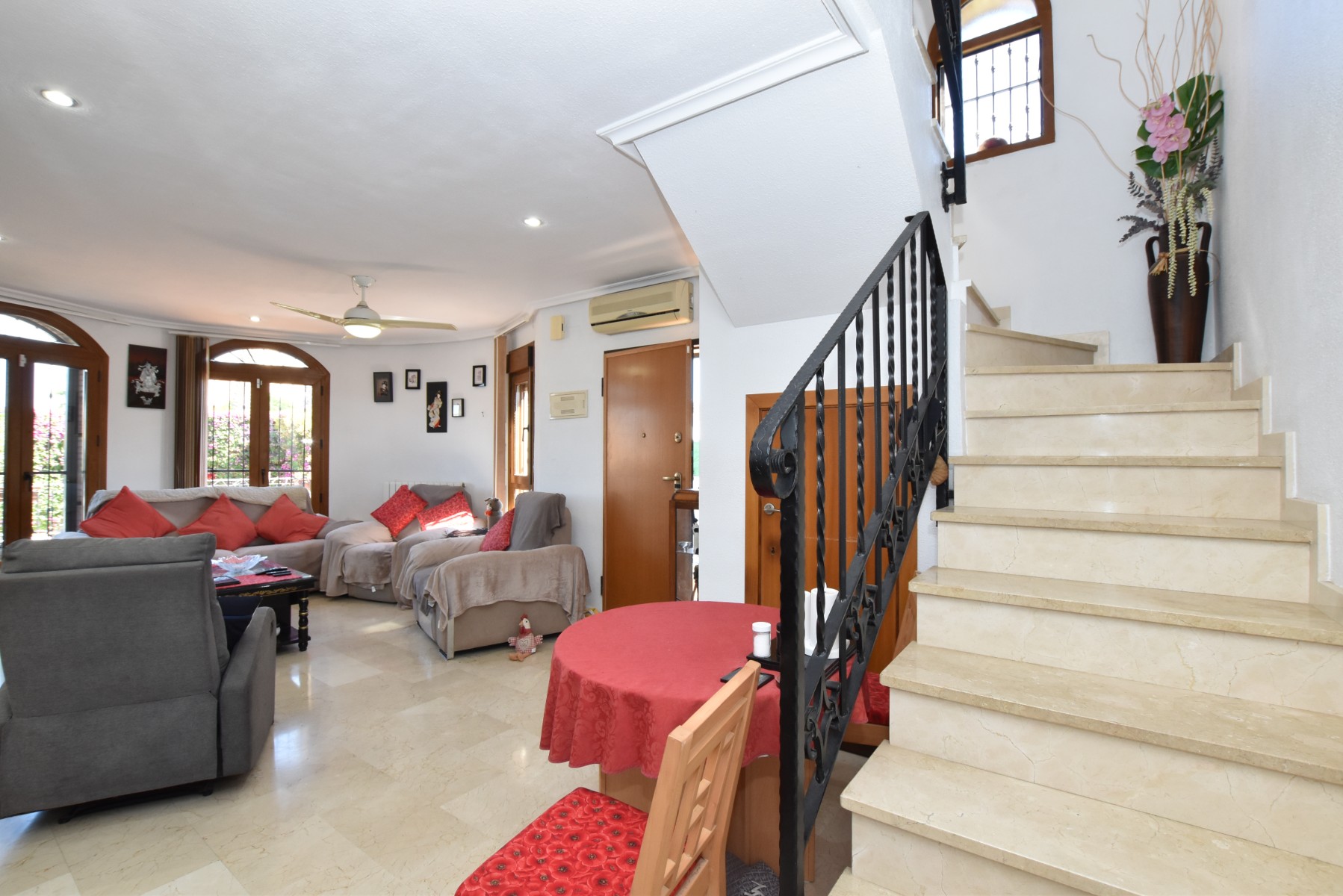 Pool area in villa for sale in Algorfa