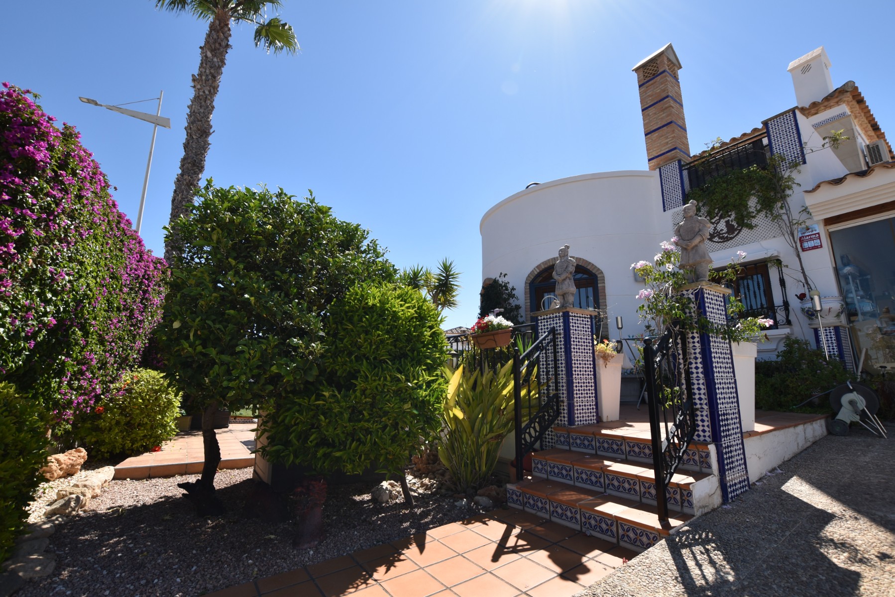 Bathroom in villa for sale in Algorfa