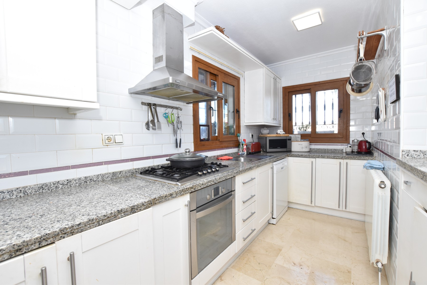 Pool area in villa for sale in Algorfa