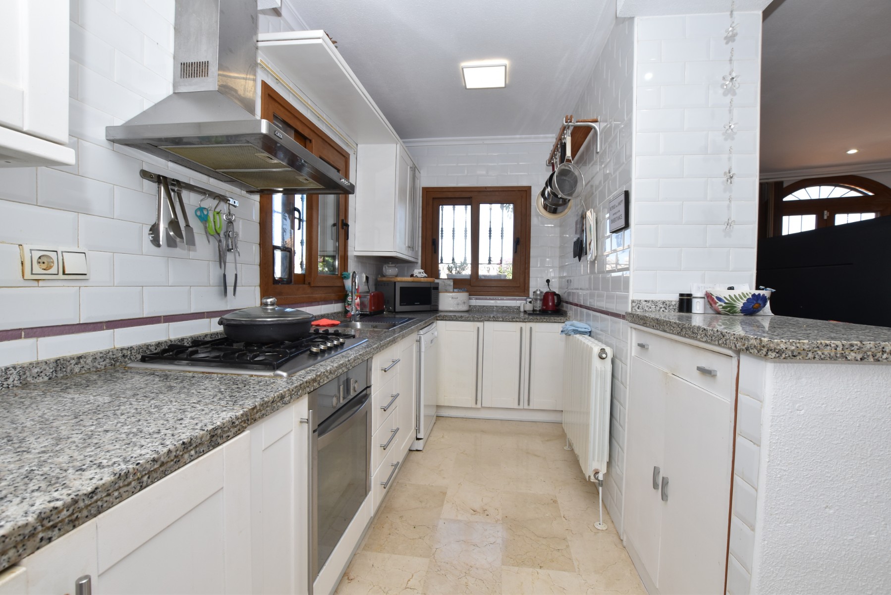 Dining area in villa for sale in Algorfa