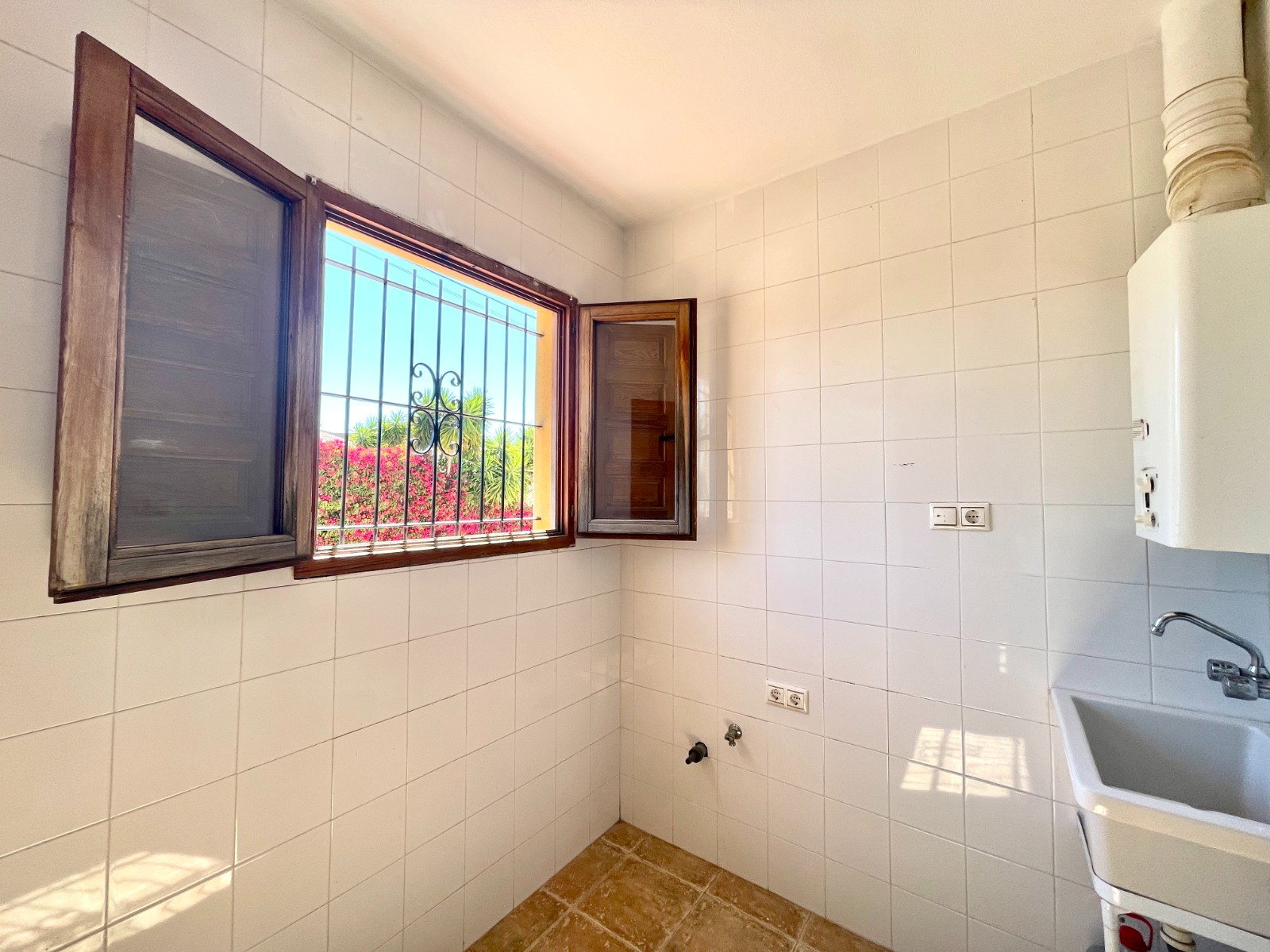 Living room in villa for sale in Catral