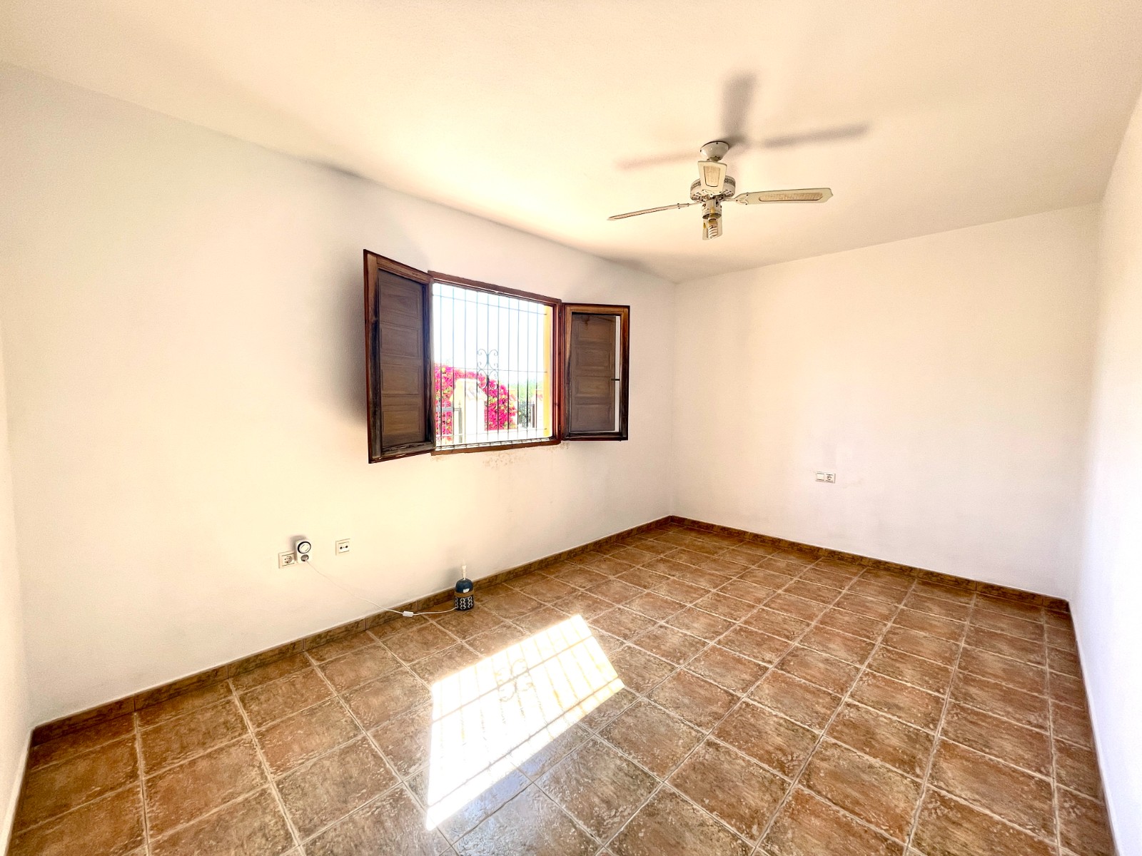 Dining area in villa for sale in Catral