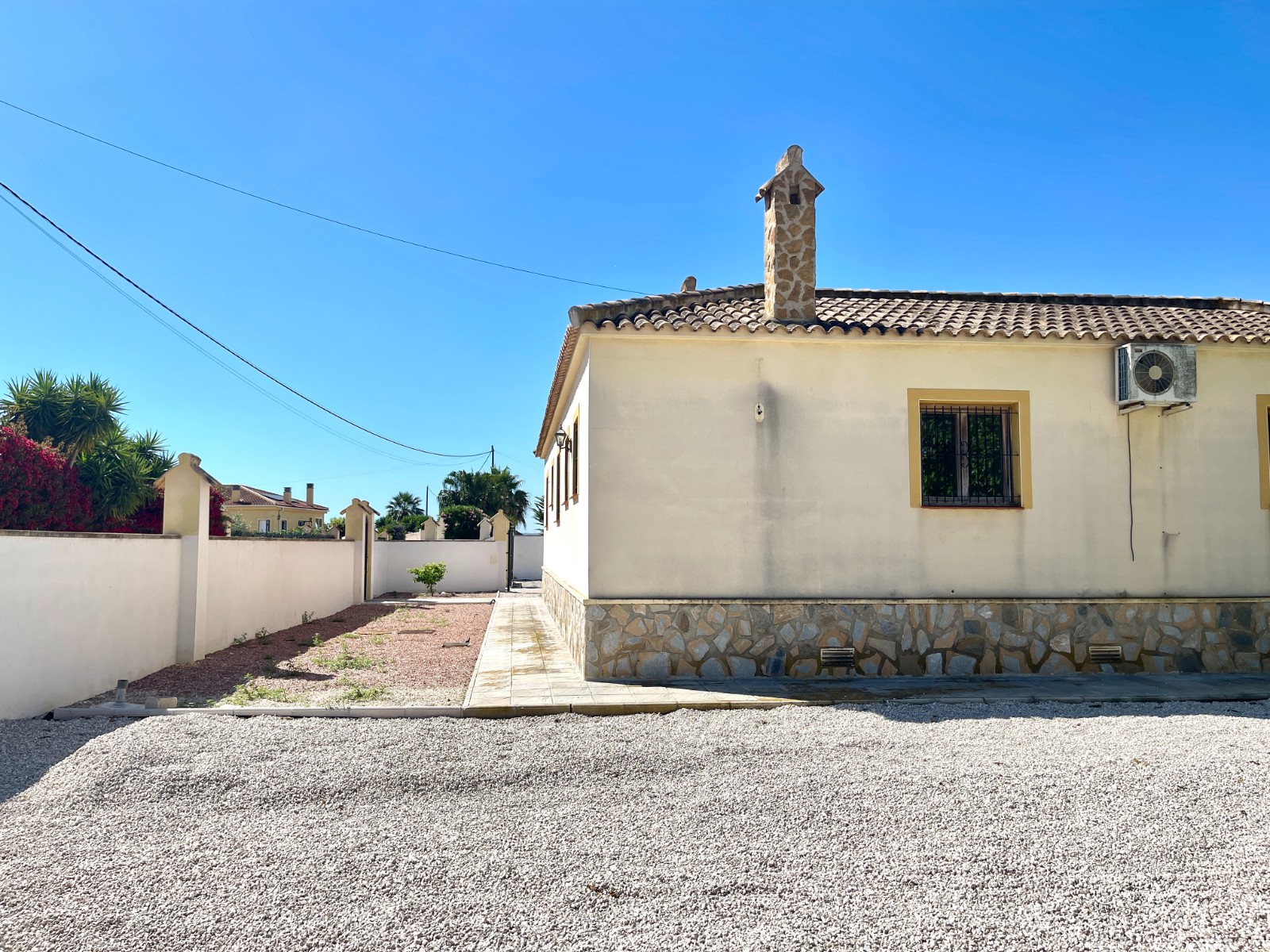 Bathroom in villa for sale in Catral