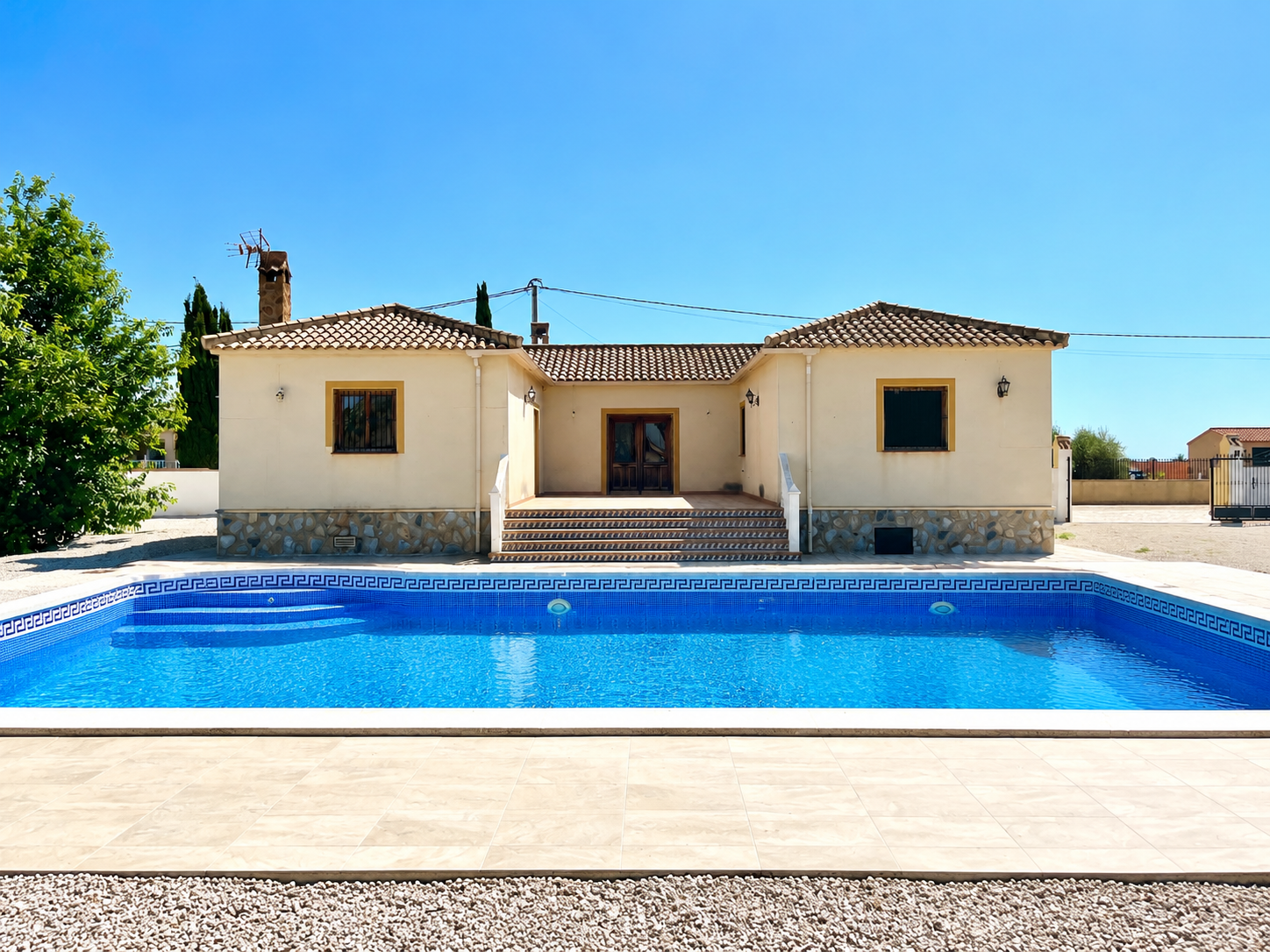 Dining area in villa for sale in Catral