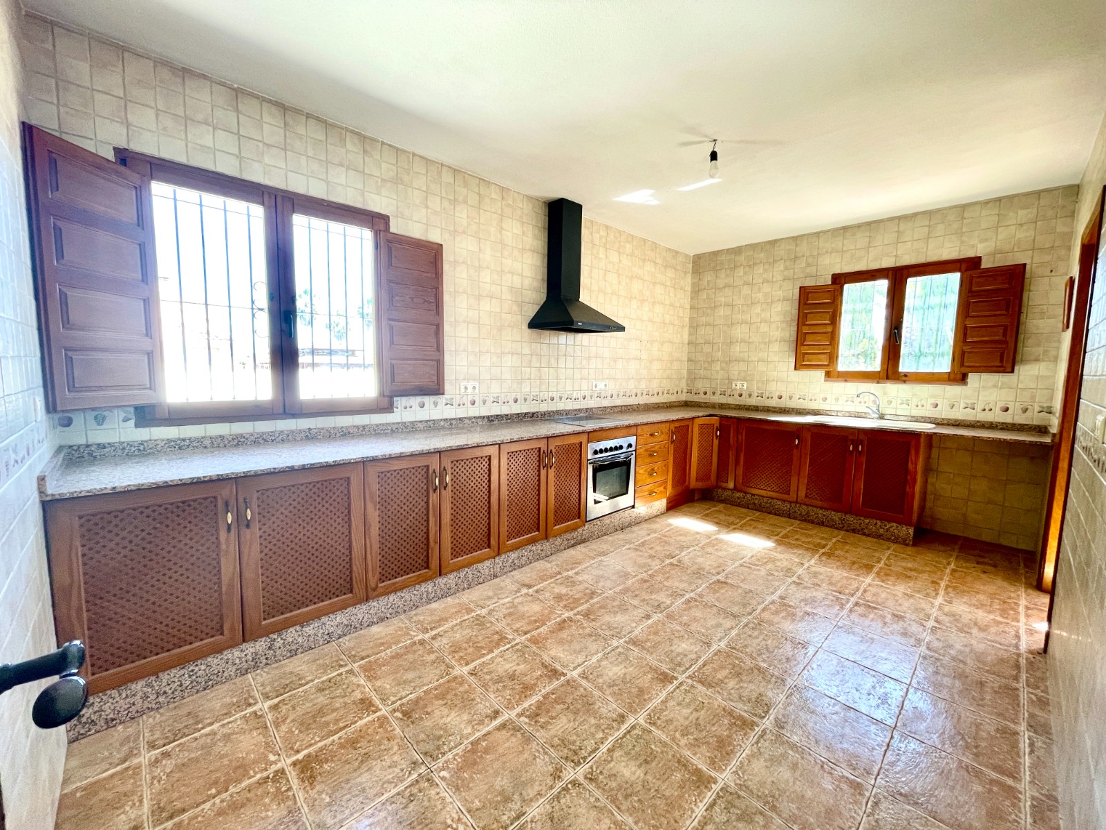 Bedroom in villa for sale in Catral