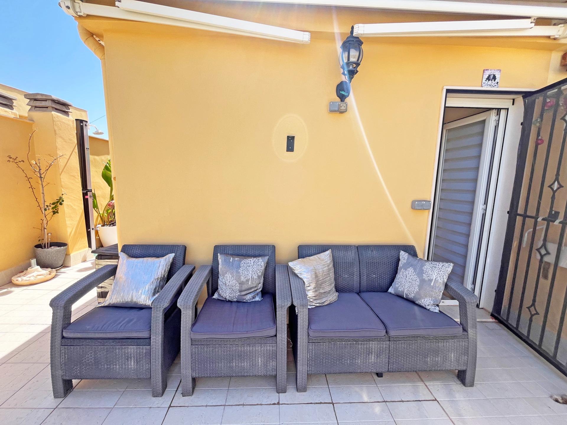 Bedroom in apartment for sale in Novelda