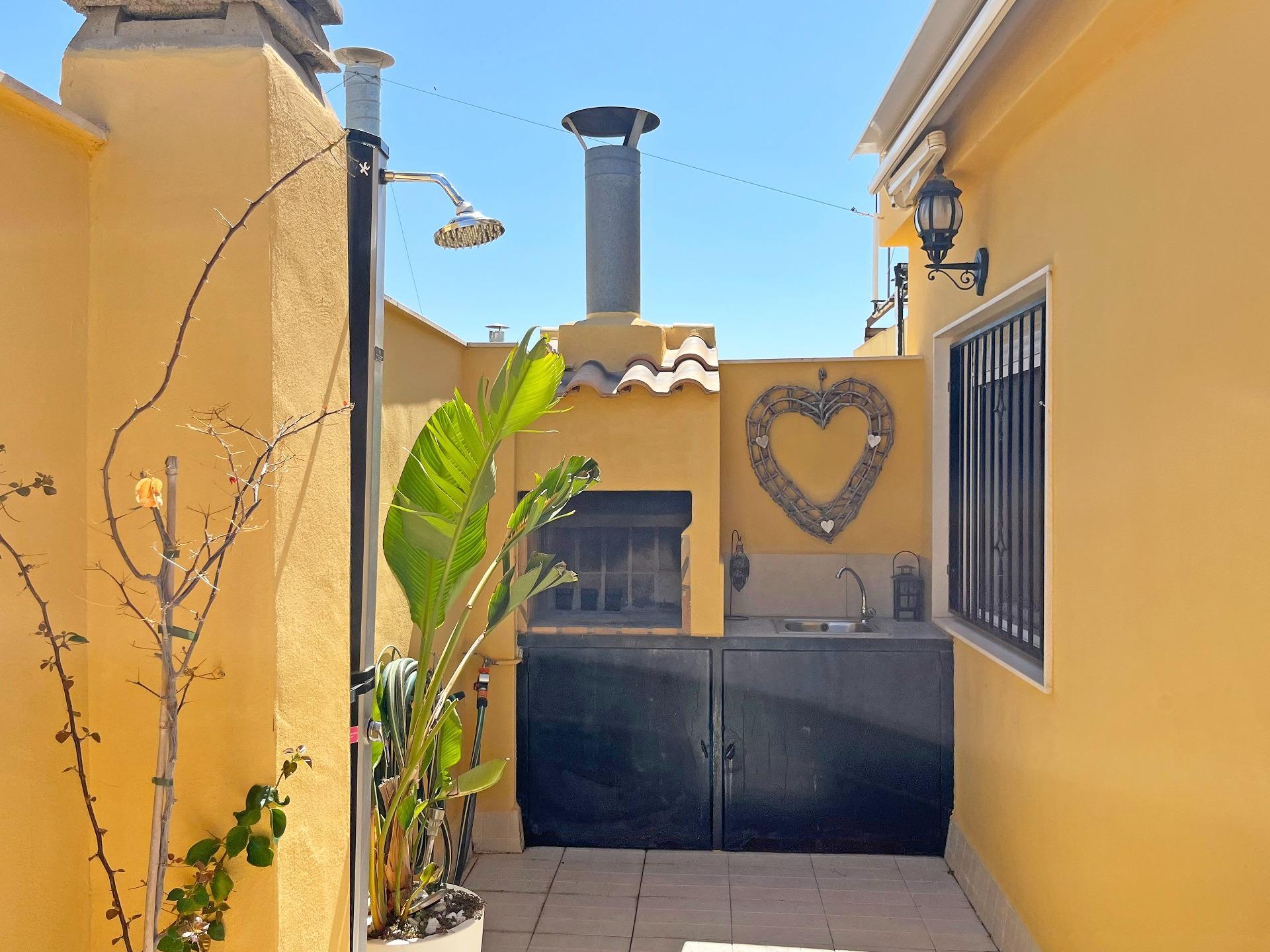 Living room in apartment for sale in Novelda