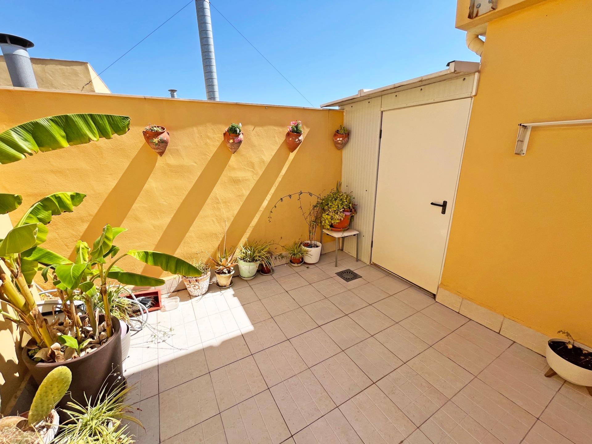 Master bedroom in apartment for sale in Novelda
