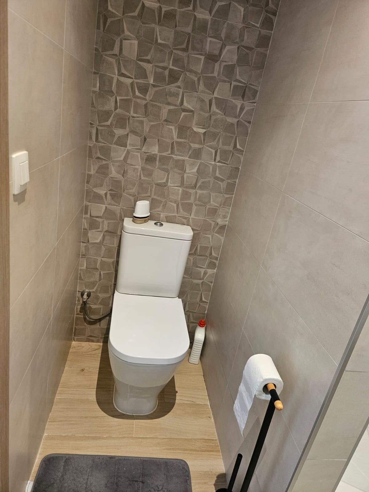 Bathroom in villa for sale in Torrevieja