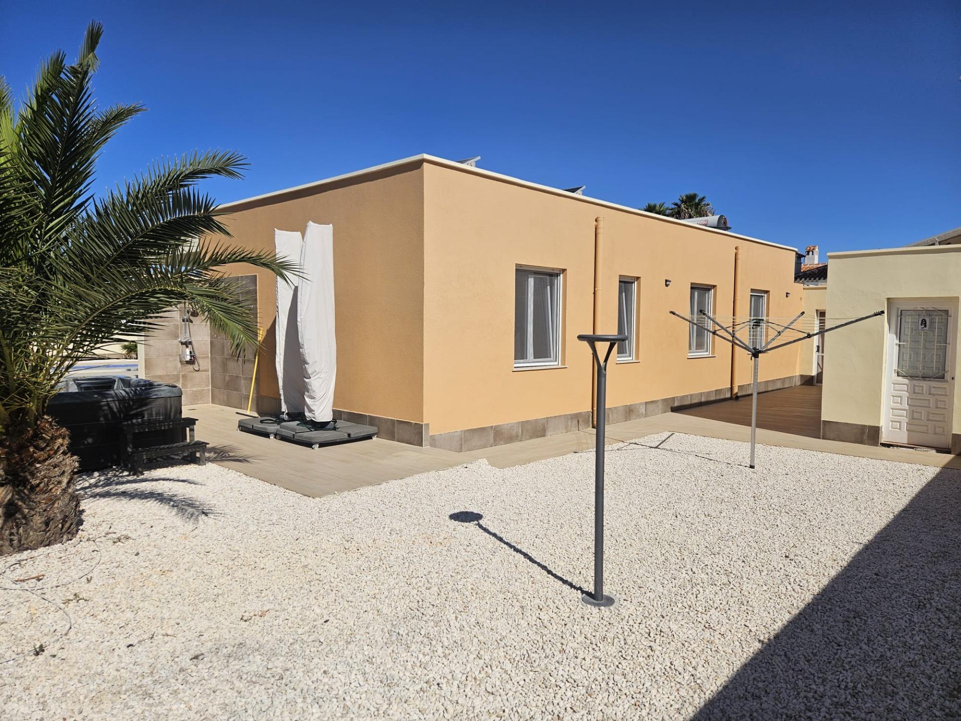 Master bedroom in villa for sale in Torrevieja