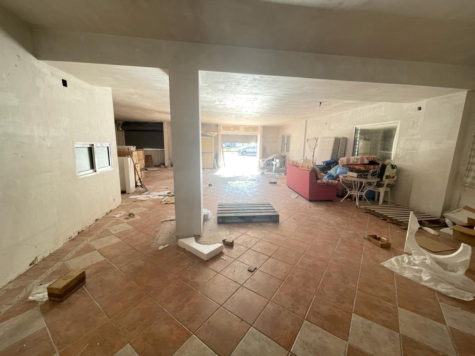 Terrace in villa for sale in Torrevieja