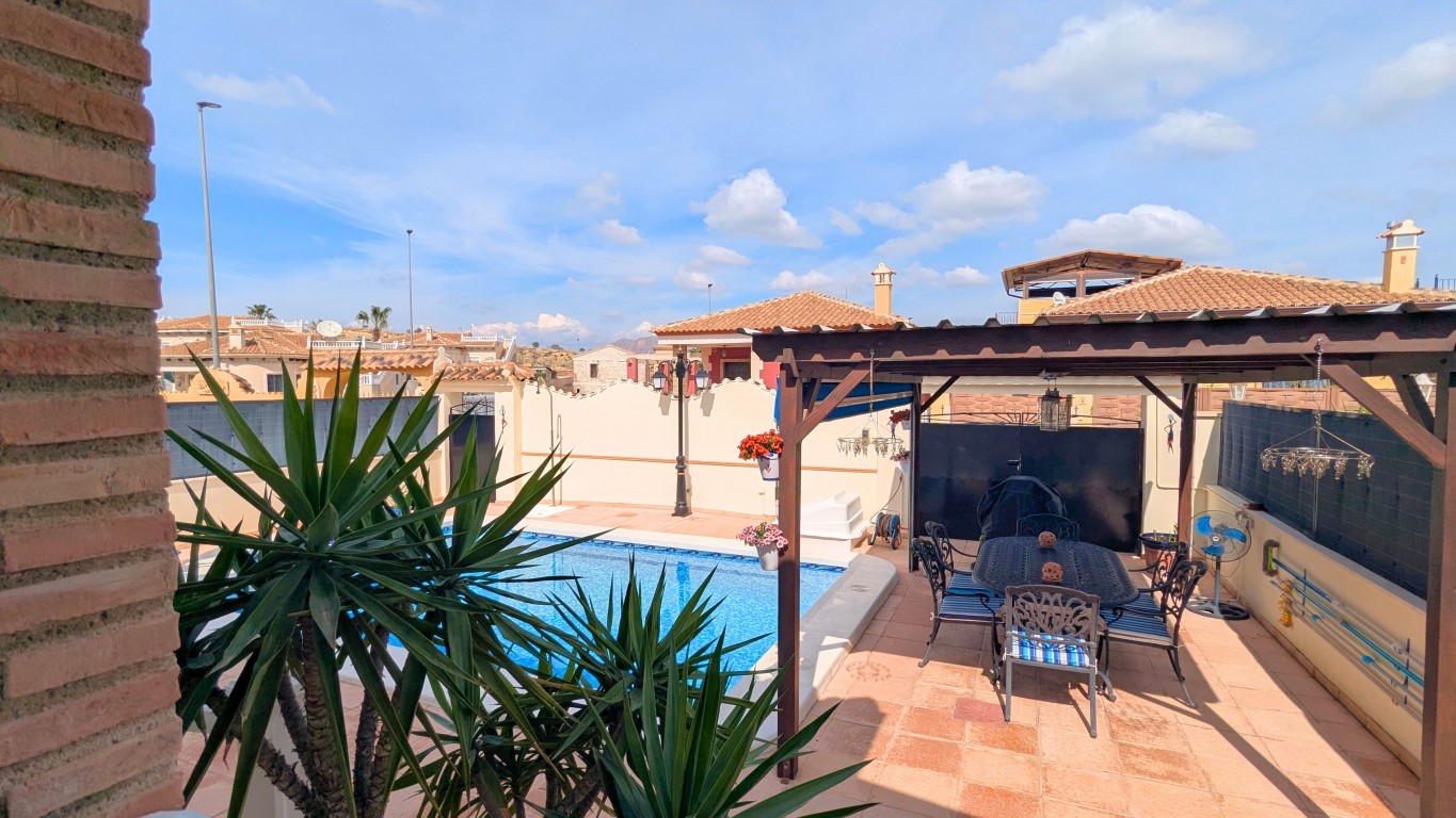 Master bedroom in villa for sale in Bigastro