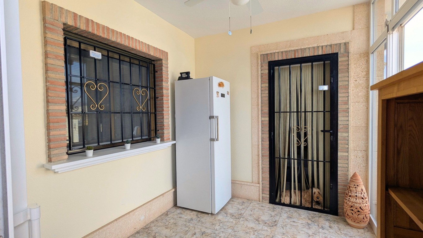 Bathroom in villa for sale in Bigastro
