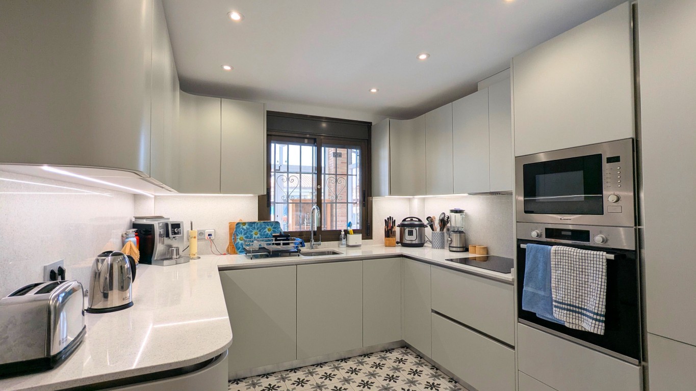 Kitchen in villa for sale in Bigastro