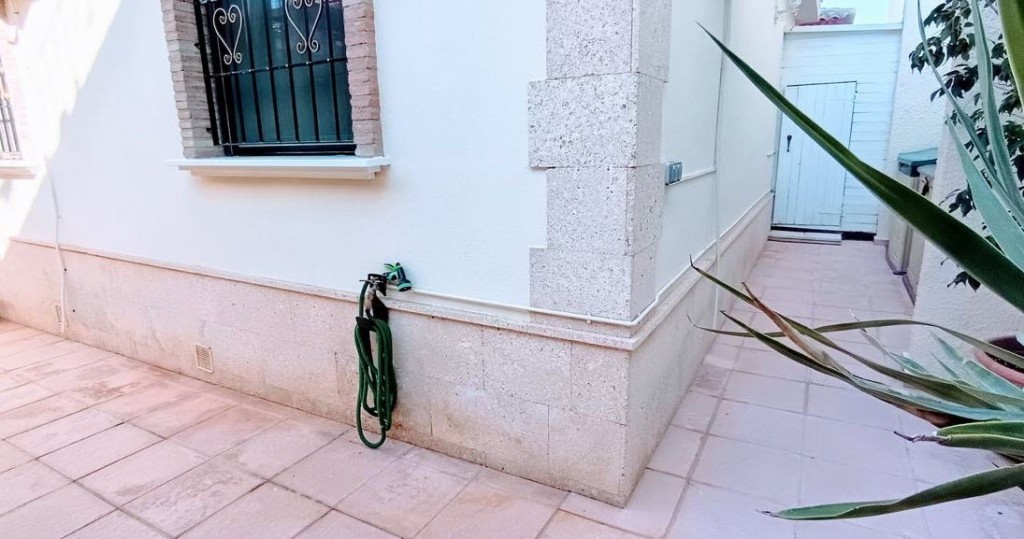 Exterior view in villa for sale in Bigastro