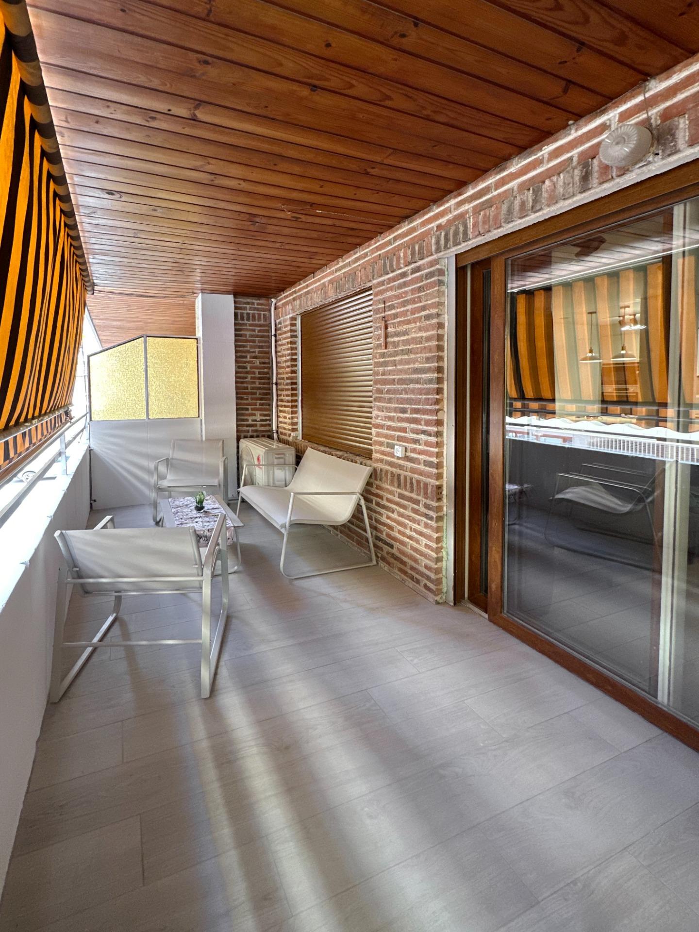 Bedroom in apartment for sale in Torrevieja