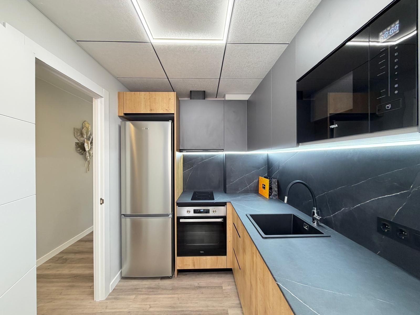 Bedroom in apartment for sale in Torrevieja