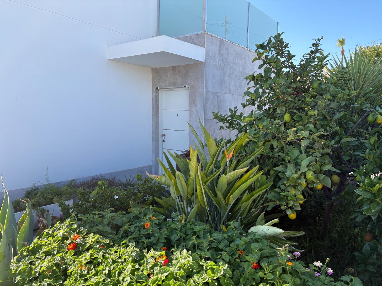 Master bedroom in villa for sale in Torrevieja