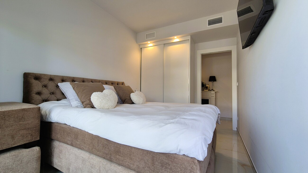 Bathroom in apartment for sale in Playa Flamenca
