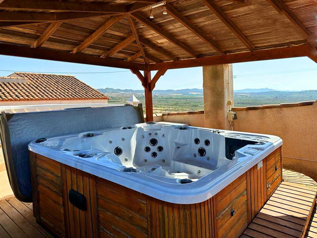 Bathroom in villa for sale in San Miguel de Salinas