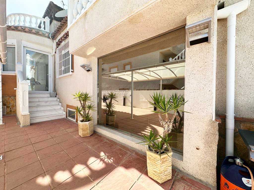 Kitchen in villa for sale in San Miguel de Salinas