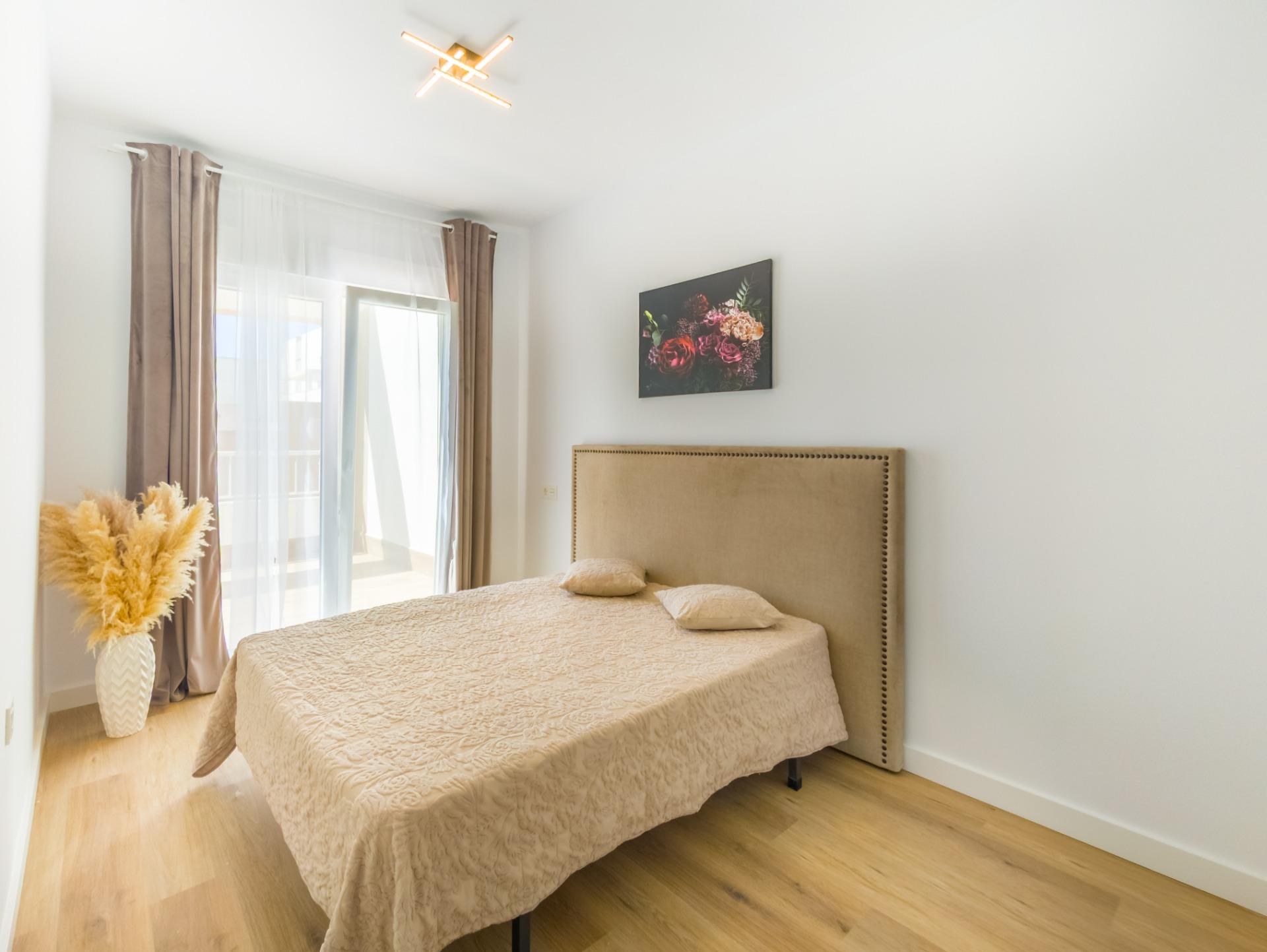 Master bedroom in apartment for sale in Torrevieja
