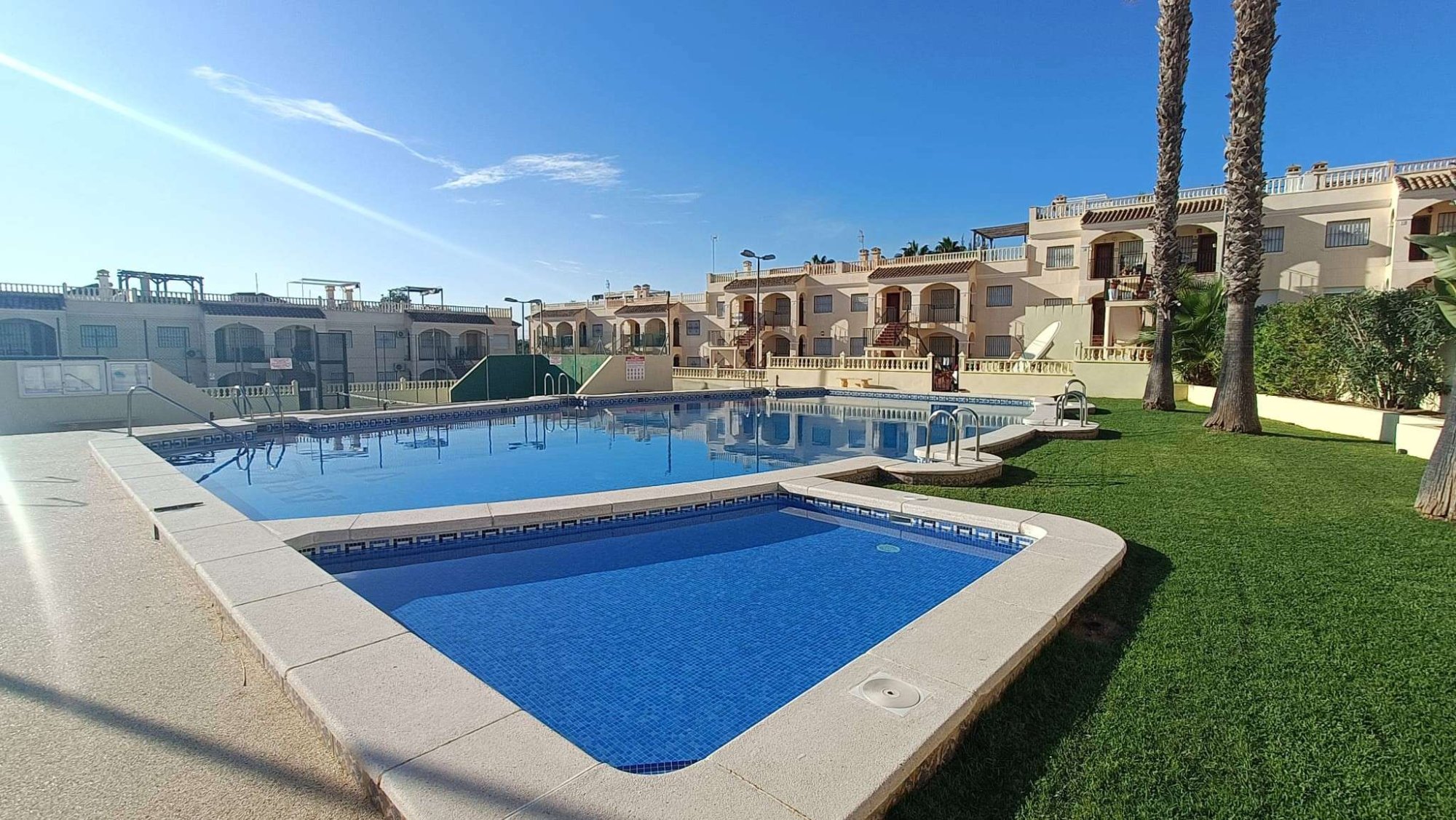 Garden in bungalow for sale in Algorfa