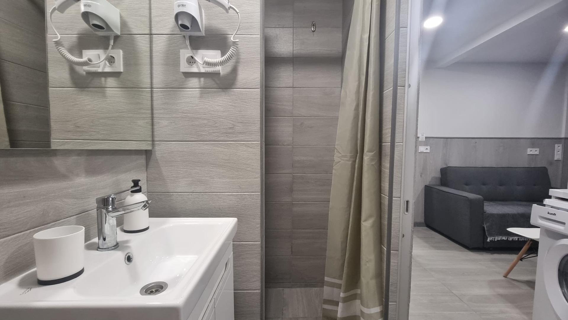 Master bedroom in apartment for sale in Torrevieja