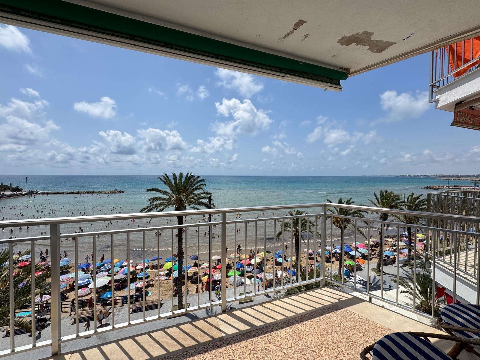 Living room in apartment for sale in Torrevieja