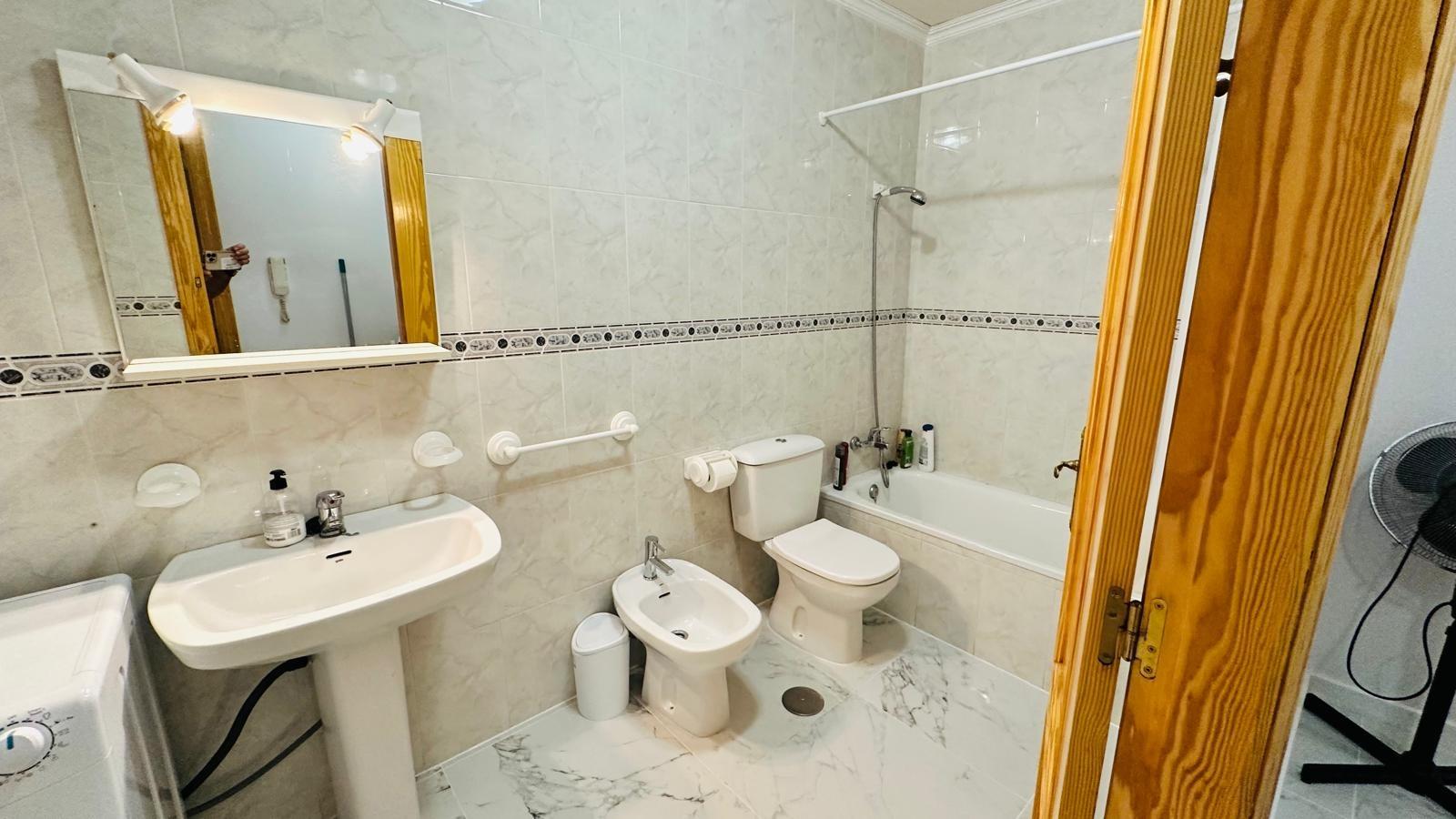 Master bedroom in apartment for sale in Torrevieja