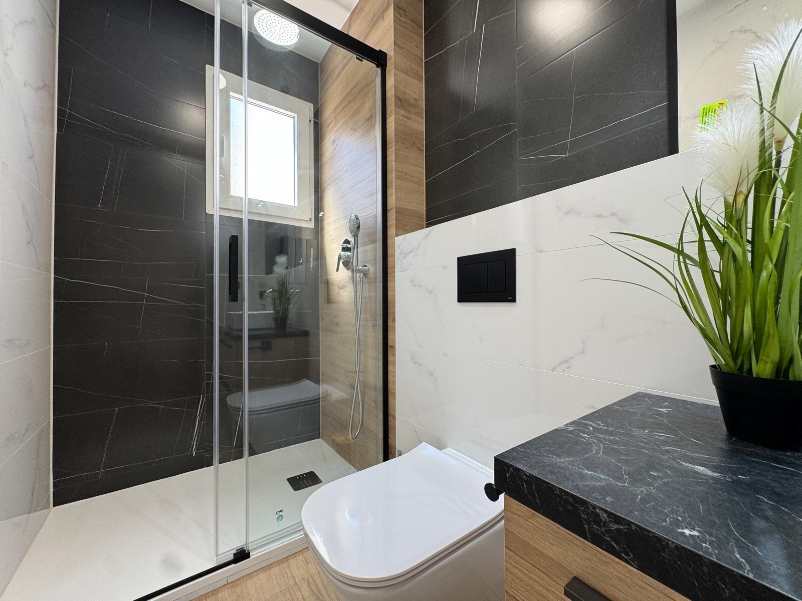 Bedroom in apartment for sale in Torrevieja
