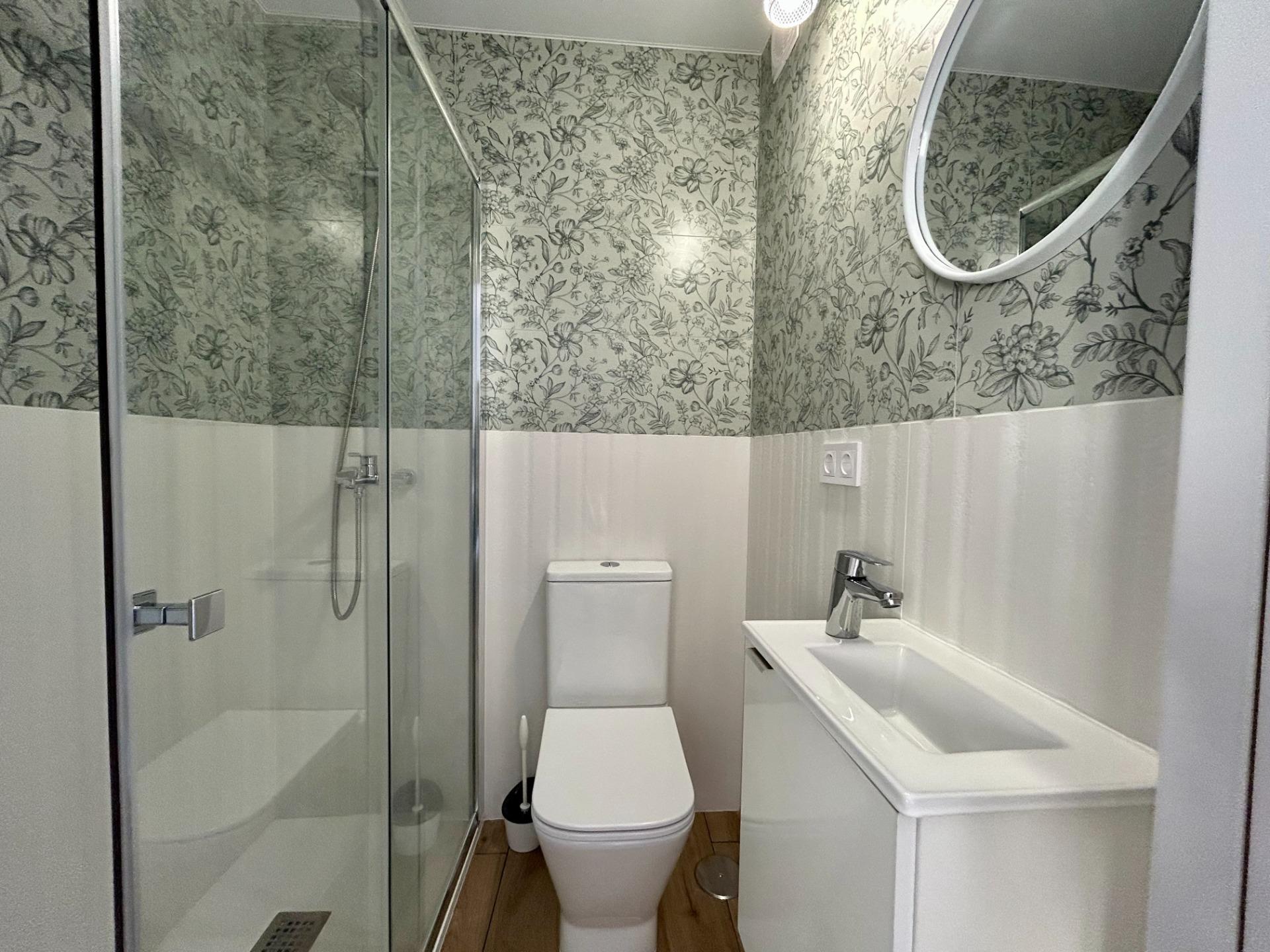 Master bedroom in apartment for sale in Torrevieja